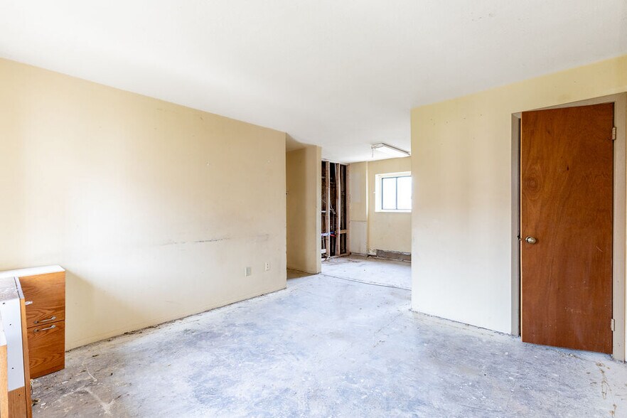 More Photos Of 628 9th St, Niagara Falls Apartments For Sale