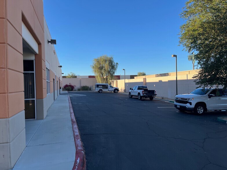 More Photos Of 73760 Dinah Shore Dr, Palm Desert Warehouse For Lease
