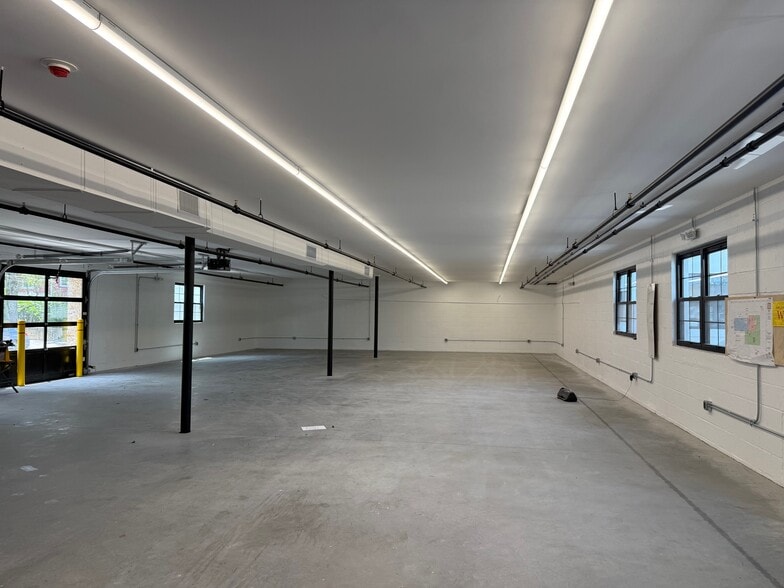 More Photos Of 70 Clematis Ave, Waltham Manufacturing For Lease