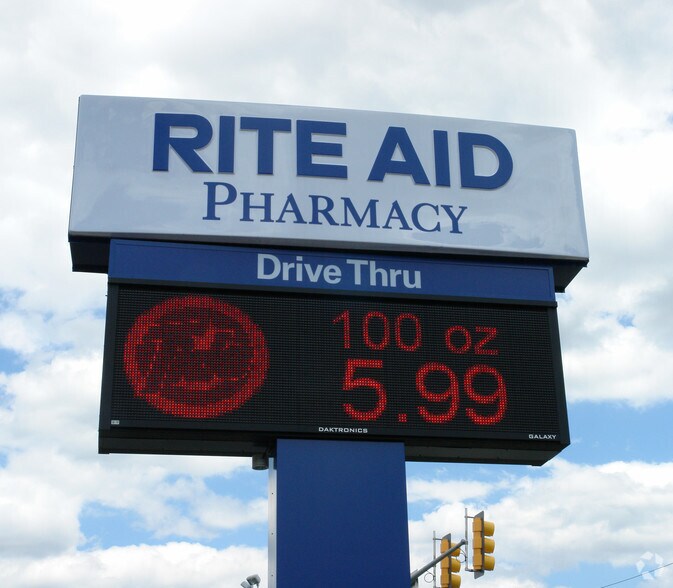 More Photos Of 1401 W Tilghman St, Allentown Drugstore For Lease