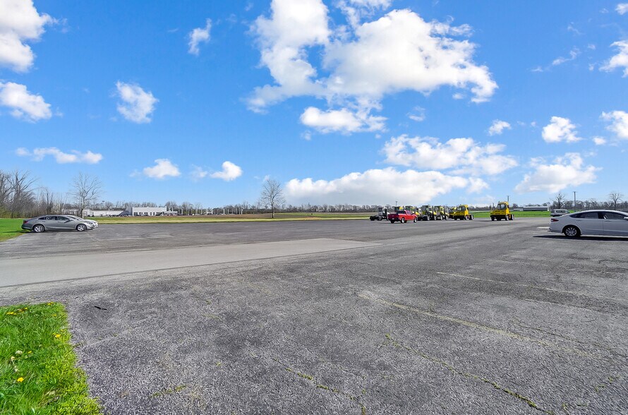 More Photos Of 2025 E 4th St, Lima Light Manufacturing For Sale