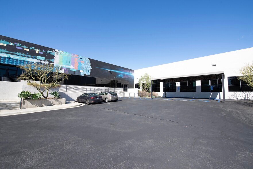 More Photos Of 1011 Grandview Ave, Glendale Unknown For Lease