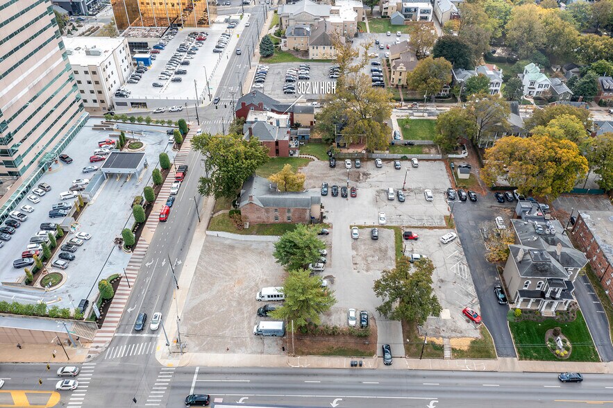 More Photos Of 302 W High St, Lexington Office Residential For Sale