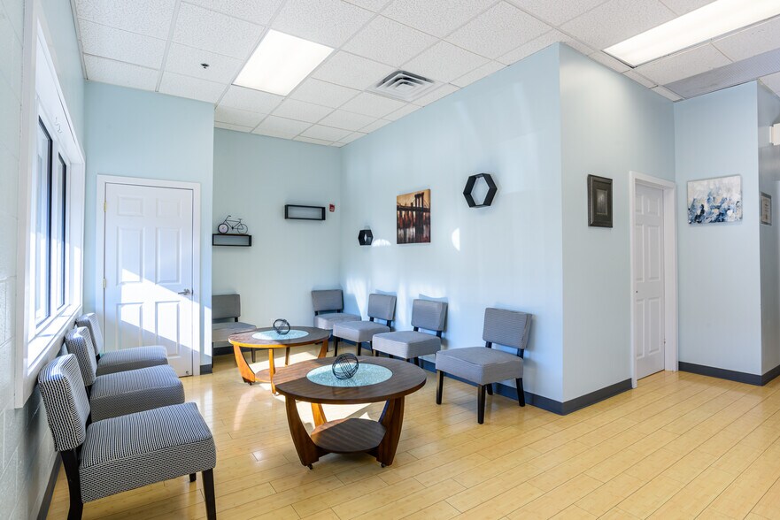 More Photos Of 100 Corporate Dr, Trumbull Office For Sale