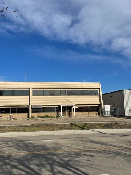 More Photos Of 15330 123 Av NW, Edmonton Warehouse For Sale