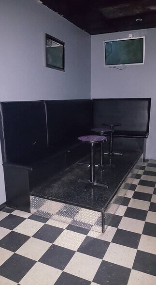 More Photos Of , Kansas City General Retail For Sale