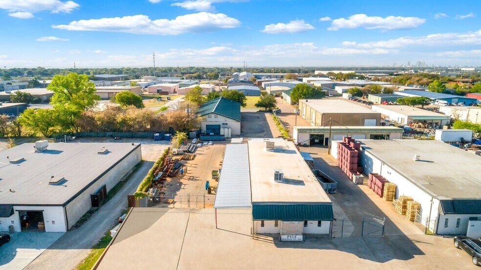 More Photos Of 4201 Clay Ave, Haltom City Warehouse For Lease