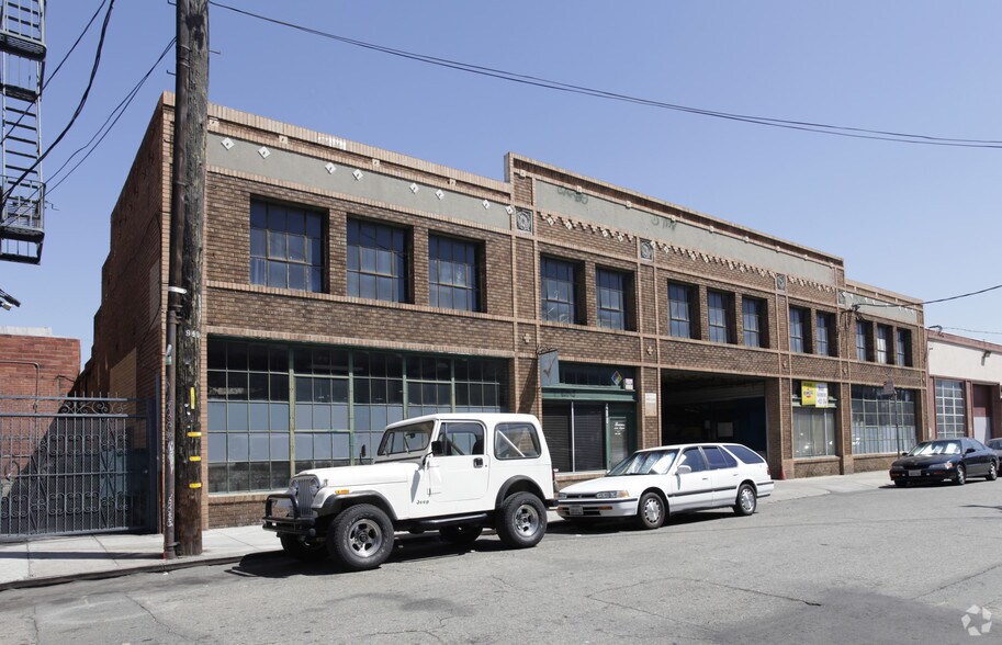 Primary Photo Of 488 25th St, Oakland Auto Repair For Sale