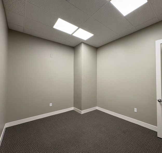 More Photos Of 138-142 S K St, Tulare Storefront Retail Office For Lease