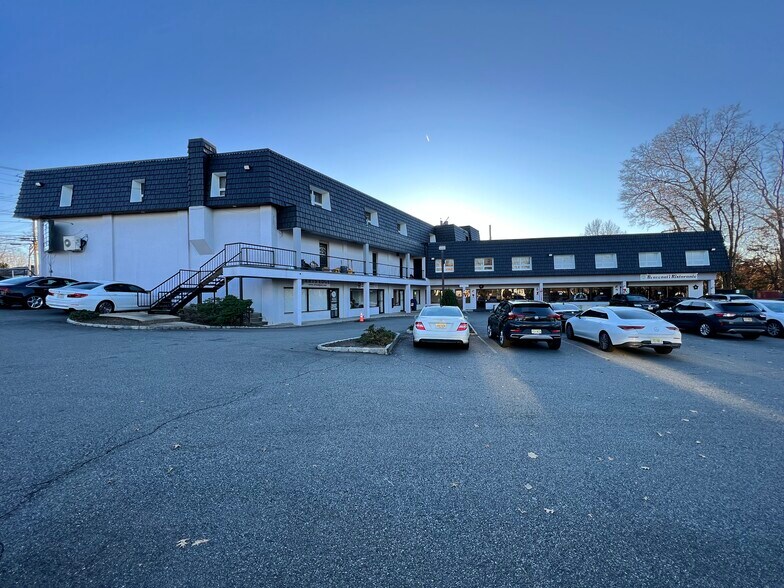 More Photos Of 458-466 Ridgedale Ave, East Hanover Unknown For Lease