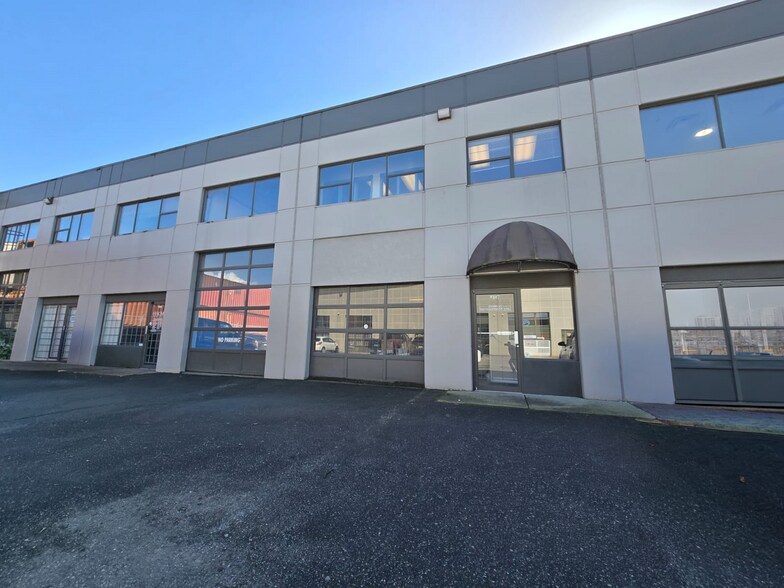 More Photos Of 17957 55th Ave, Surrey Warehouse For Sale