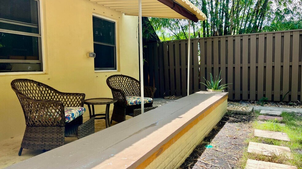 More Photos Of 1120 S Federal Hwy, Lake Worth Beach Apartments For Sale