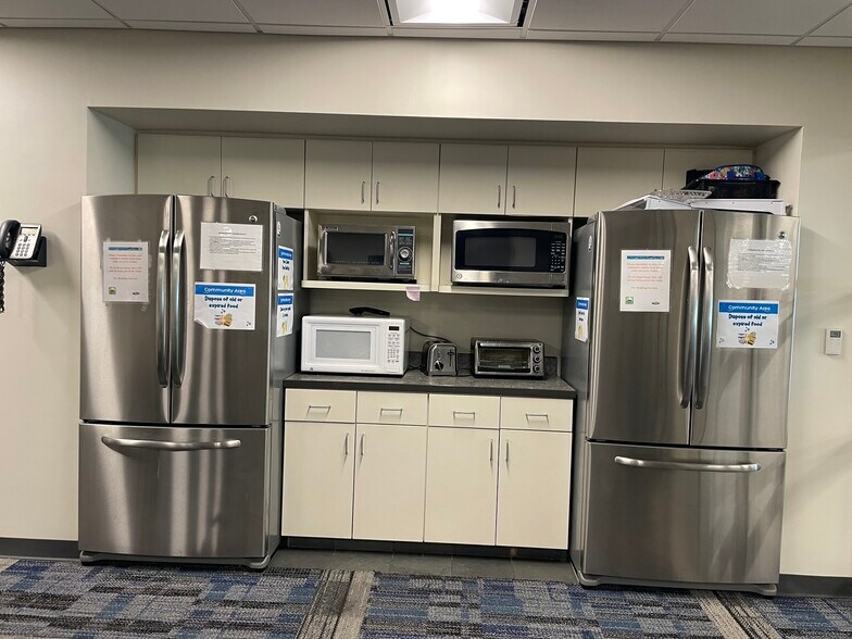 More Photos Of 1 Energy Pl, Pensacola Office For Sale