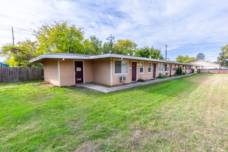 More Photos Of 2720 Forrest St, Sacramento Apartments For Sale