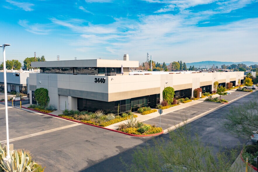 More Photos Of 3400 W Warner Ave, Santa Ana Unknown For Lease