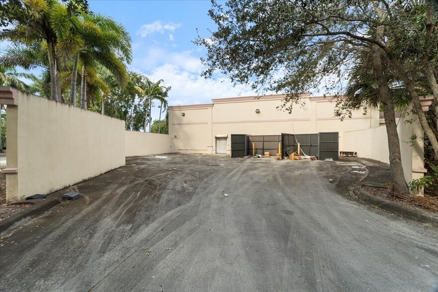 More Photos Of 12750 S Military Trl, Boynton Beach Drugstore For Sale
