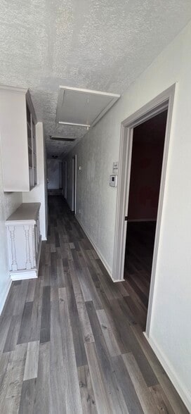 Primary Photo Of 309 E Main St, Humble General Retail For Lease