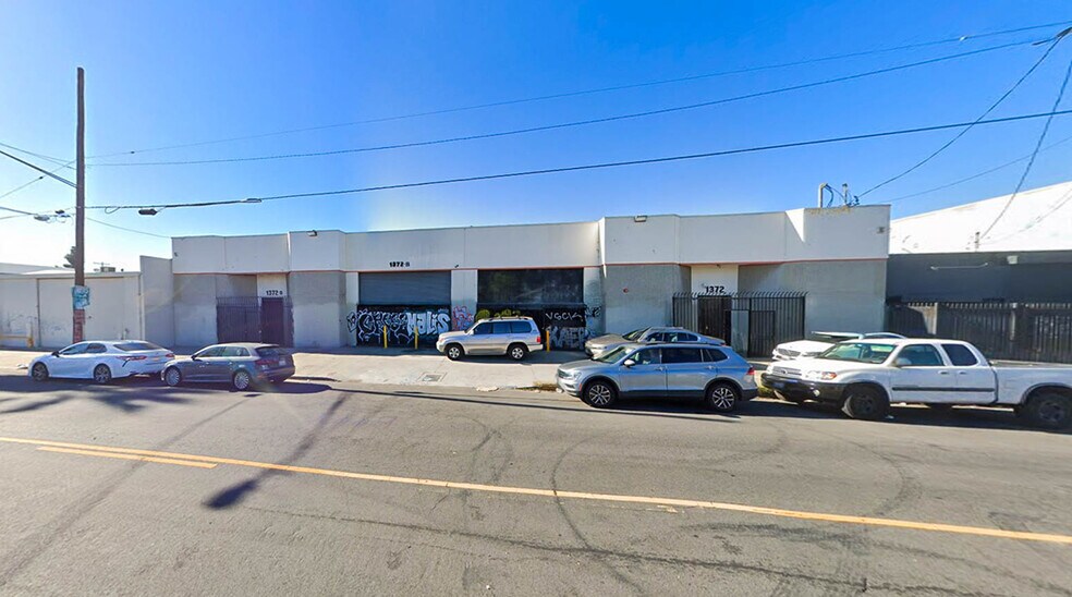 More Photos Of 1372 E 15th St, Los Angeles Warehouse For Sale
