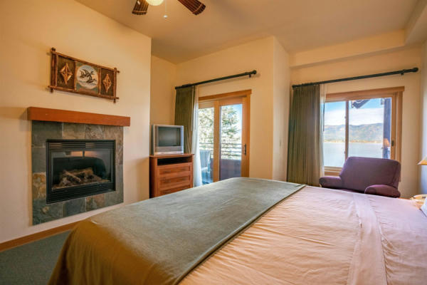 More Photos Of 41-45 Lakeshore Dr, Sagle Hotel For Sale