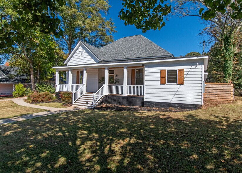 More Photos Of 89 W Campbellton St, Fairburn Office Residential For Sale