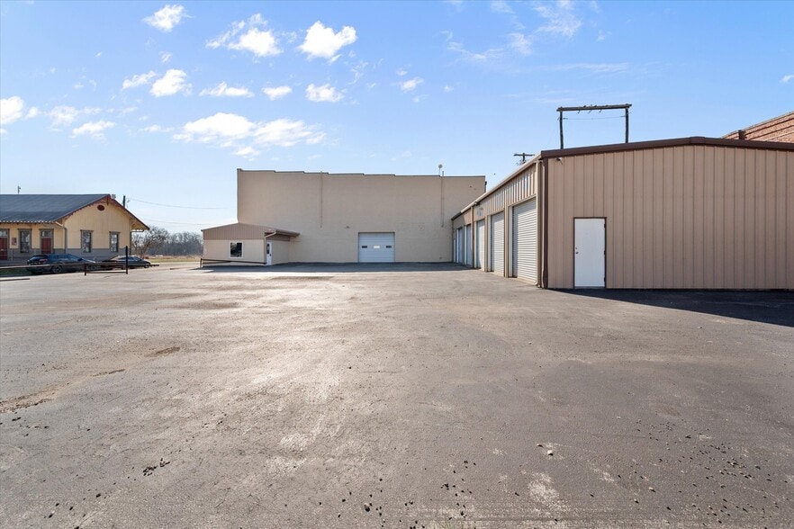 More Photos Of 308 S Beaton St, Corsicana Office For Sale