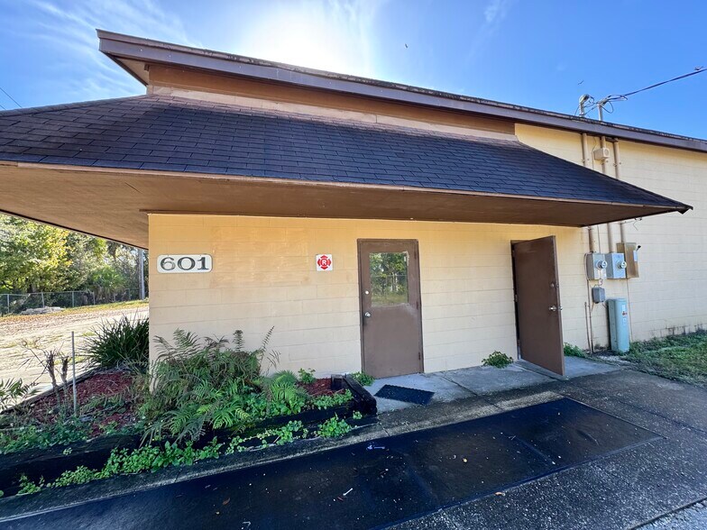 More Photos Of 601 Lemon St, Port Orange Warehouse For Sale