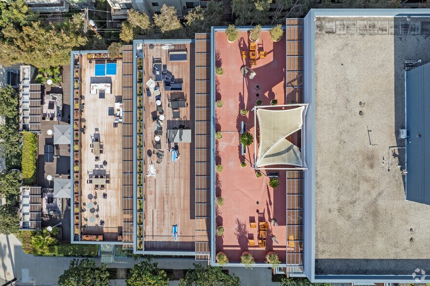 More Photos Of 1640 S Sepulveda Blvd, Los Angeles Office For Lease