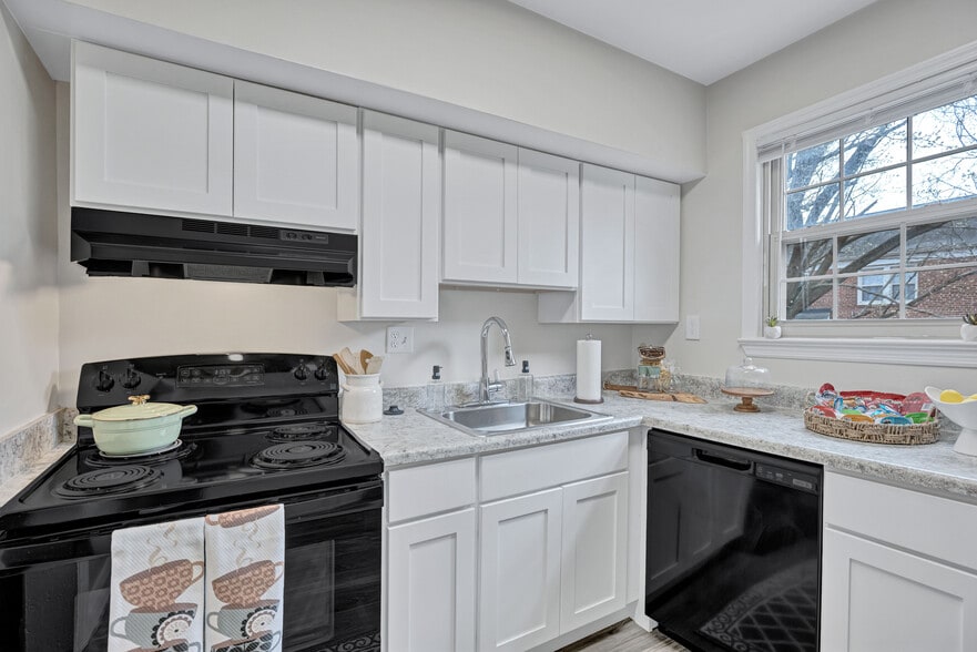 More Photos Of 1201 Benning Rd, Capitol Heights Apartments For Sale