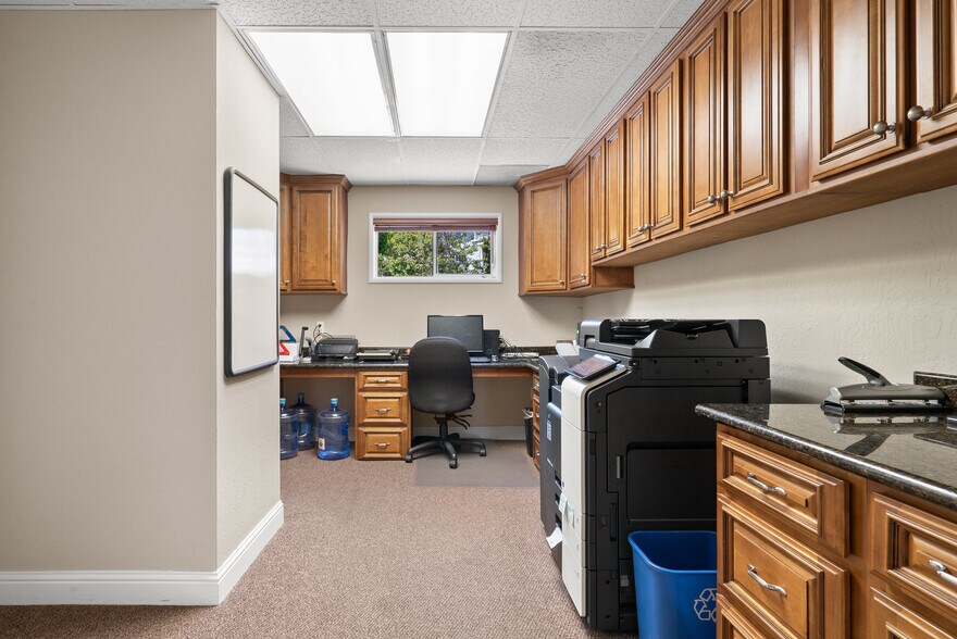 More Photos Of 129 Water St, Santa Cruz Office For Sale