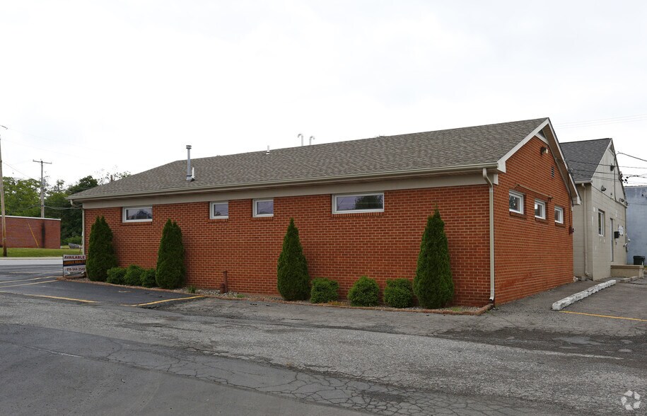 More Photos Of 208 Frankstown Rd, Altoona Office For Lease