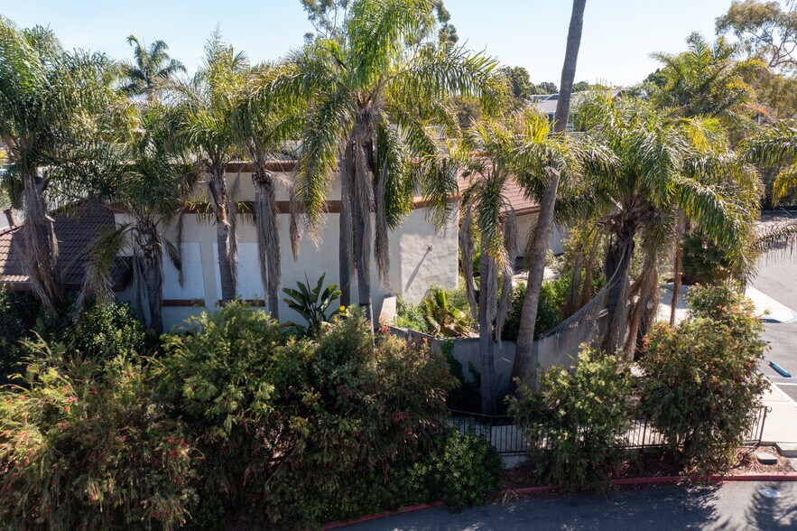 More Photos Of 8082 Adams Ave, Huntington Beach Restaurant For Sale
