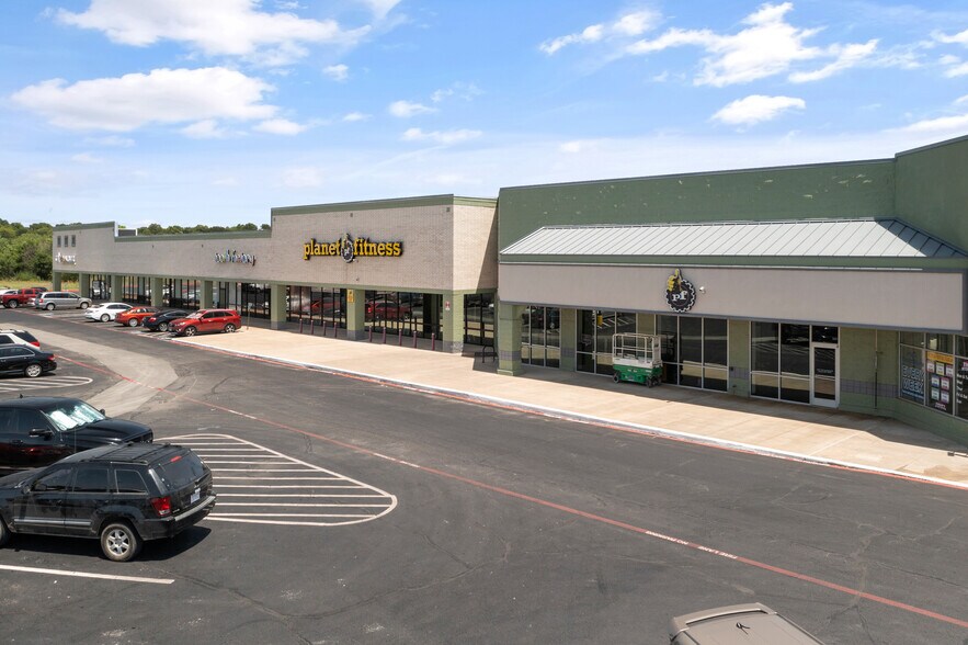 More Photos Of 1900-1978 Ephriham Ave, Fort Worth Unknown For Lease