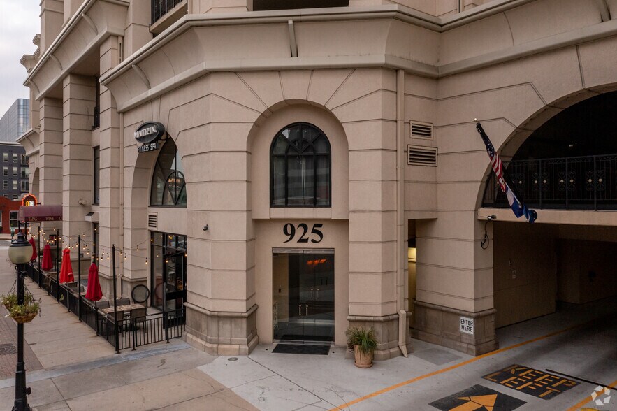 More Photos Of 925-975 Lincoln St, Denver Apartments For Lease