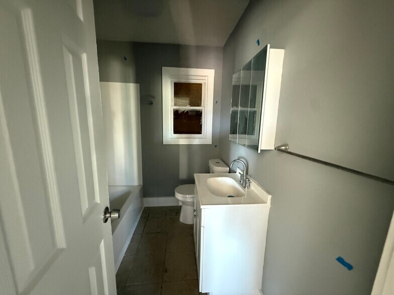 More Photos Of 2232 Alma Ct, Charlotte Apartments For Sale