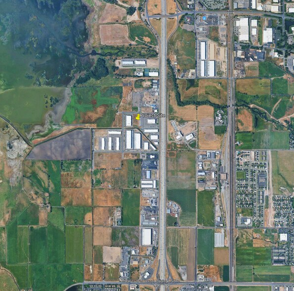 More Photos Of 2199 800 N, Springville Flex For Lease