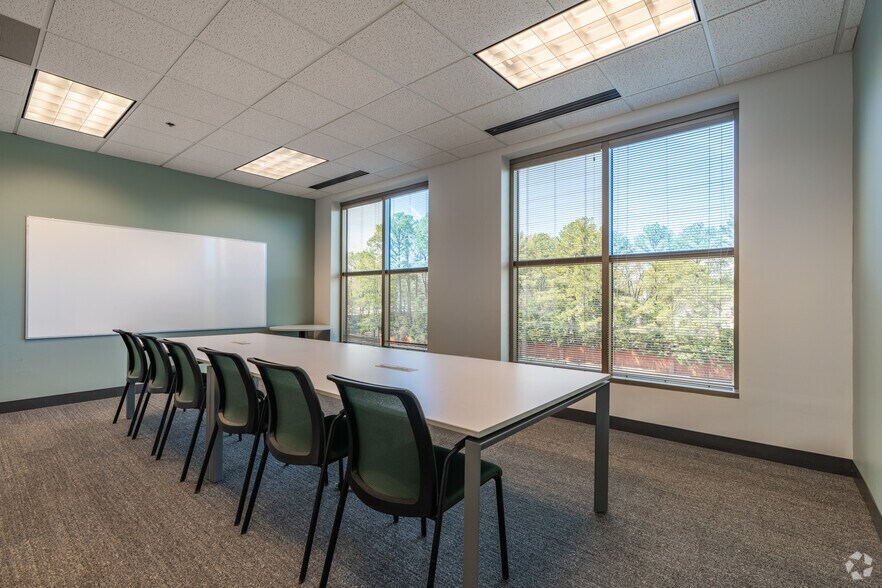 More Photos Of 1661 International Dr, Memphis Coworking Space