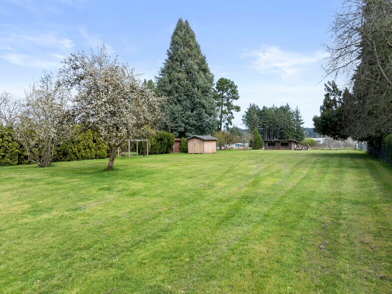 More Photos Of 1553 Bishop Rd, Chehalis Flex For Sale