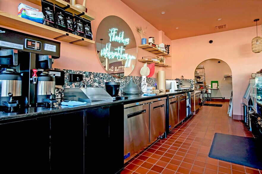 More Photos Of 224-228 N Avenue 50, Los Angeles Storefront For Lease