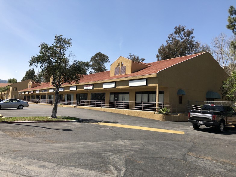 Primary Photo Of 25850 Tournament Rd, Valencia Unknown For Lease