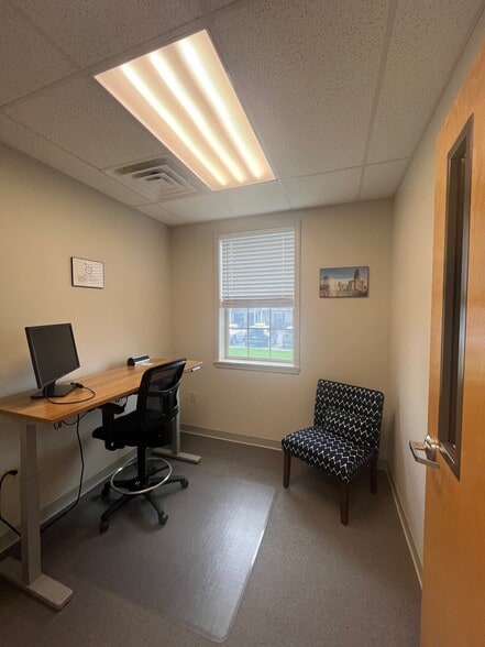 More Photos Of 6702 Buckley Rd, Syracuse Medical For Lease