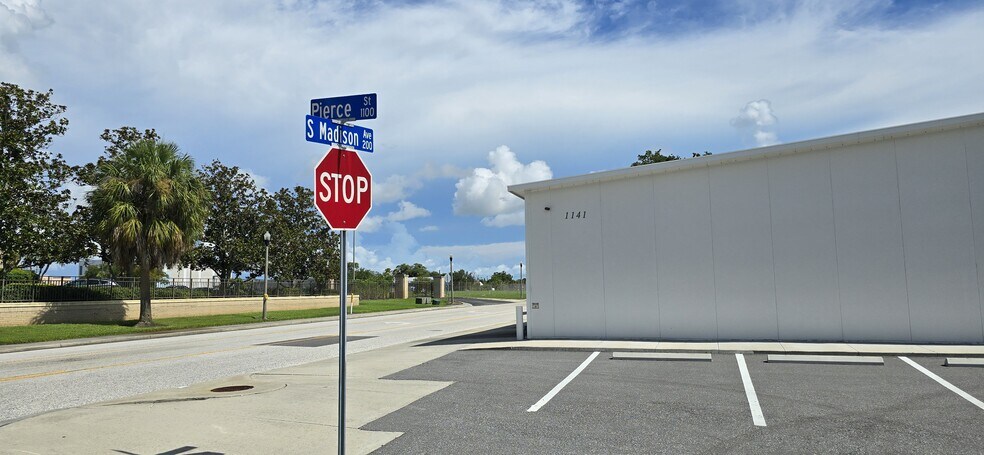 More Photos Of 1141 Pierce St, Clearwater Warehouse For Sale