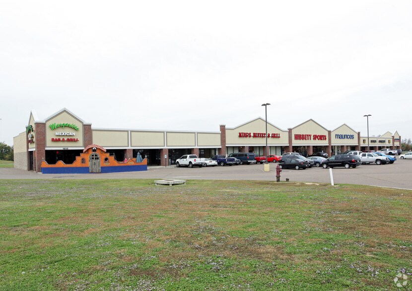 More Photos Of 1655 Highway 51 S, Covington Unknown For Lease