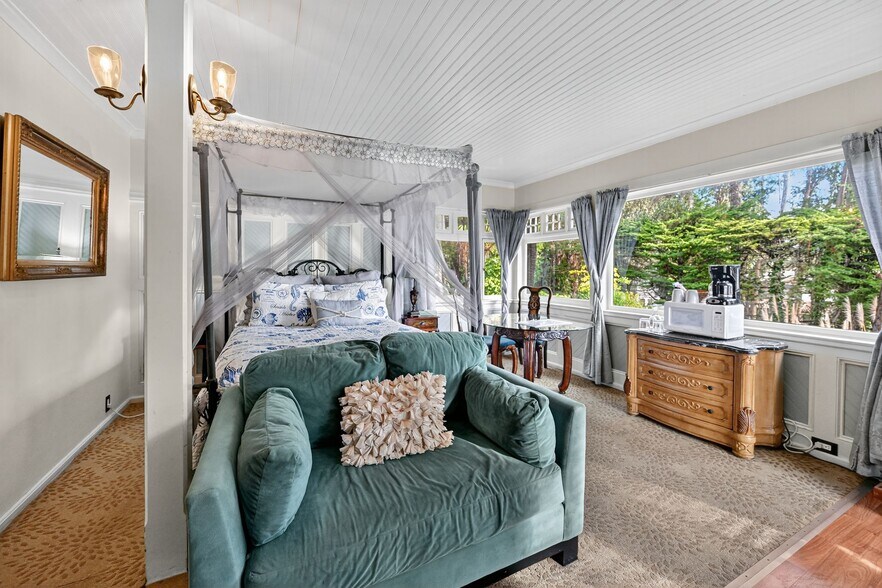 More Photos Of 620 El Salto Dr, Capitola Hospitality For Sale