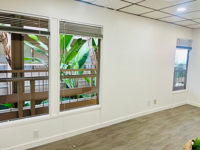 More Photos Of 7183-7189 Navajo Rd, San Diego Office For Lease