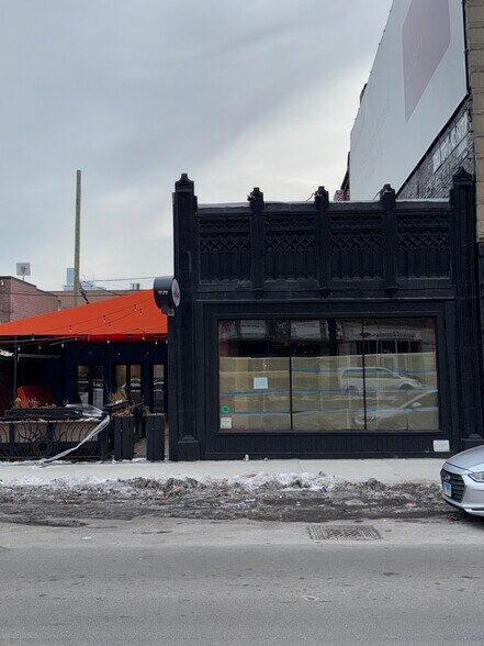 More Photos Of 215 W North Ave, Chicago Restaurant For Lease