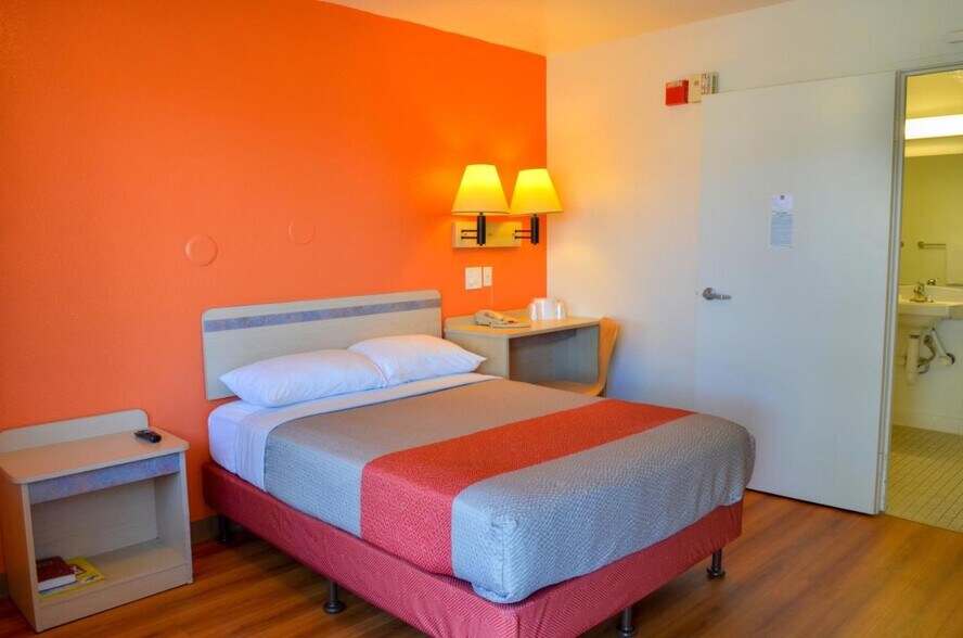 More Photos Of 12733 State Highway 33, Gustine Hotel For Sale