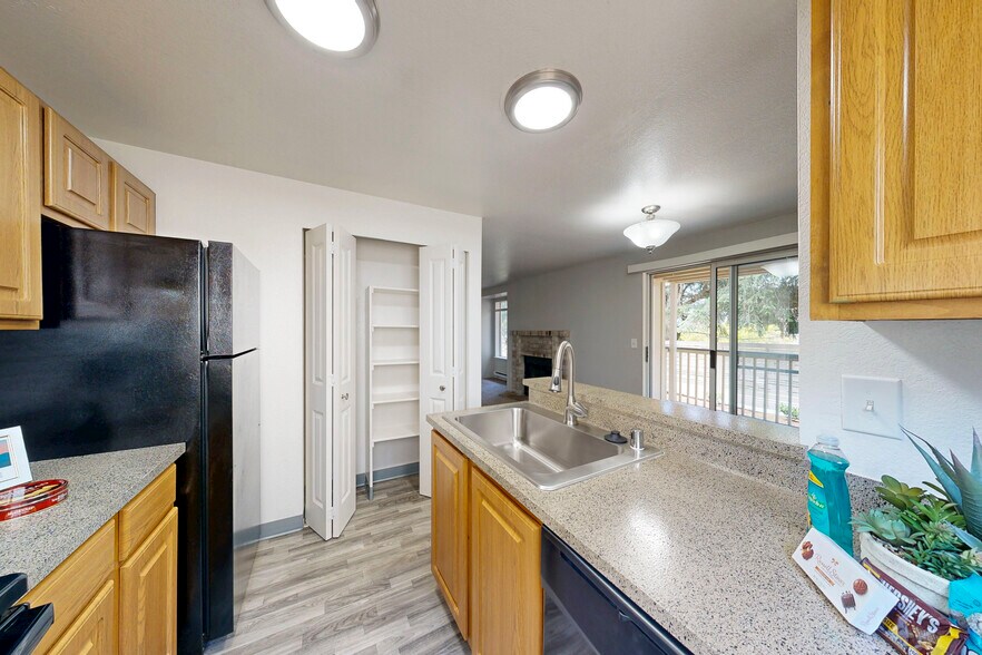 More Photos Of 9896 Enterprise Ln NW, Silverdale Apartments For Sale