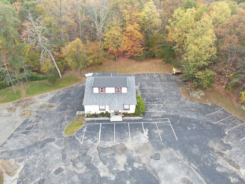 More Photos Of 409 Woodport Rd, Sparta Freestanding For Sale