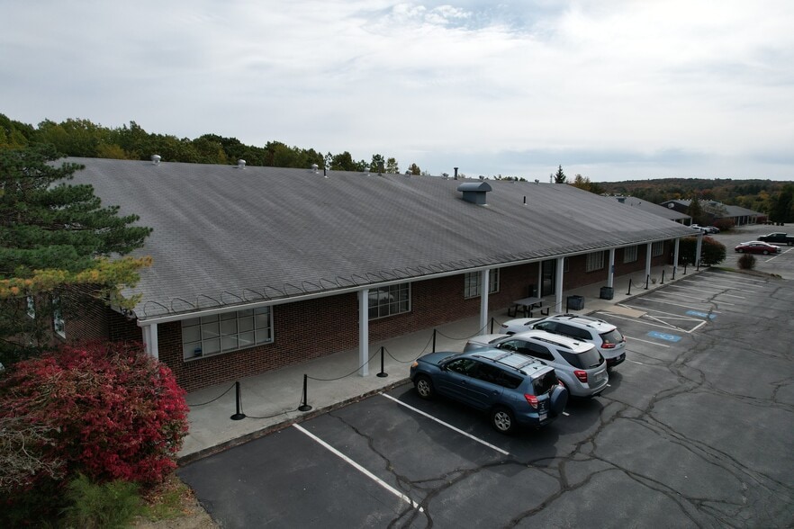 More Photos Of 23 Midstate Dr, Auburn Office For Lease