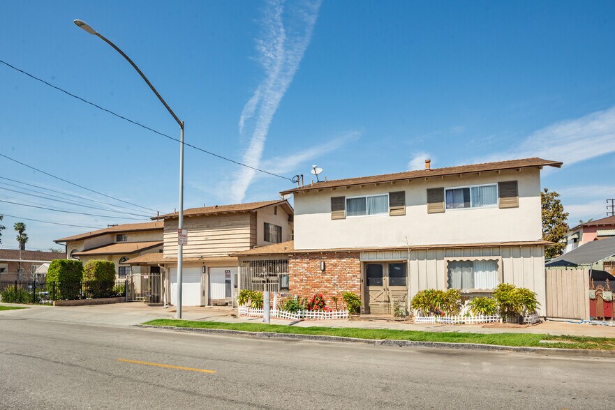 More Photos Of 4221 E 60th St, Huntington Park Apartments For Sale